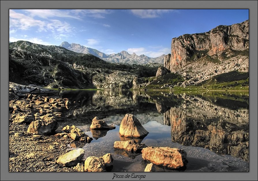 http://www.spainviajes.com/images/Picos_europa.jpg